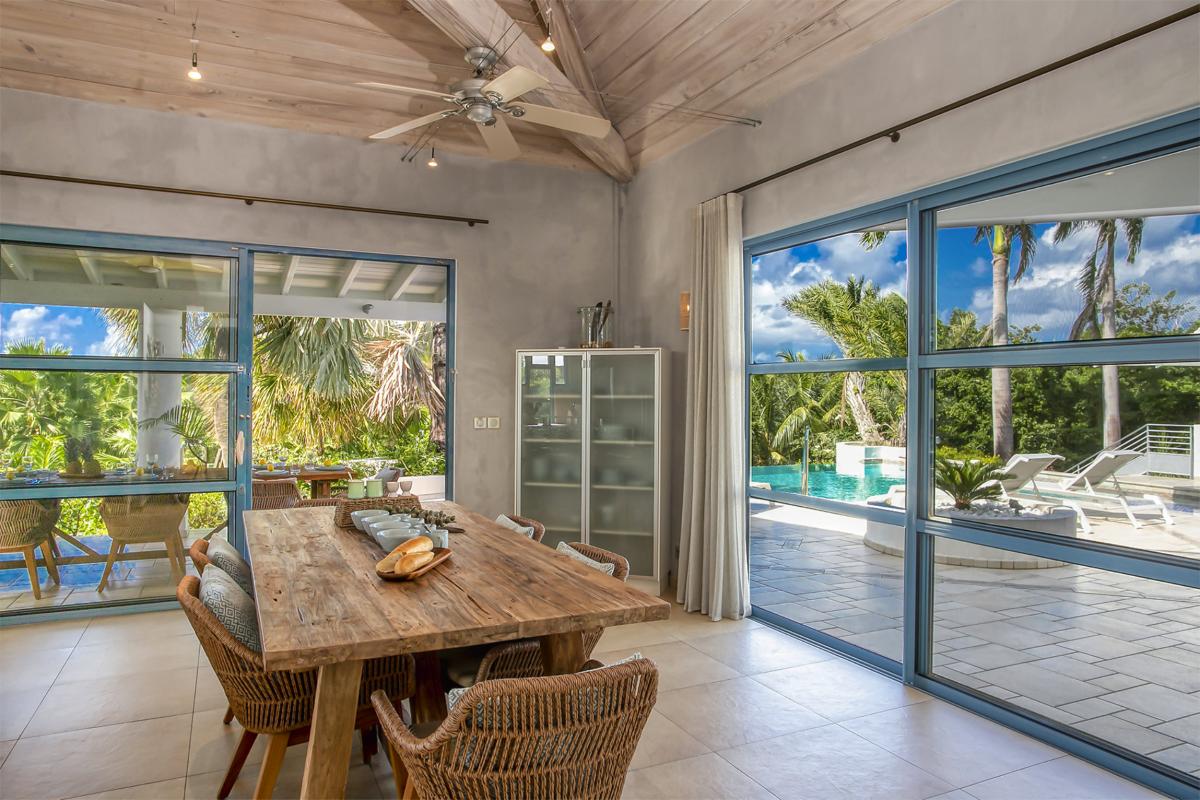 14-LesPalmiersBleus_Kitchen_Location villa avec piscine terres basses saint martin